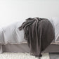 Plaid moelleux Gris clair – effet pelucheux, 127 x 170 cm